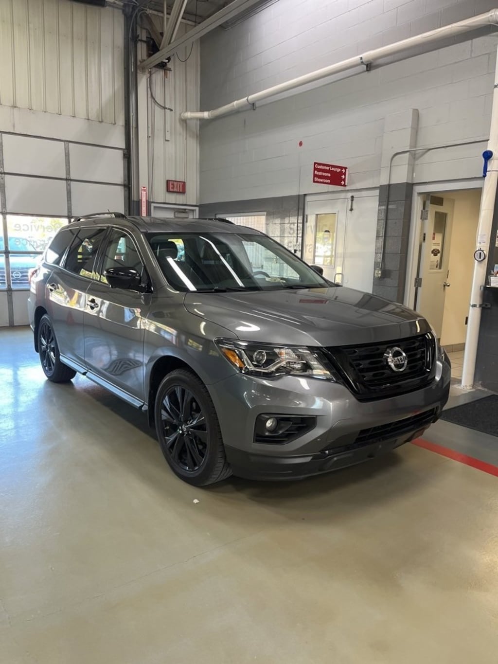 Used 2018 Nissan Pathfinder SL SUV