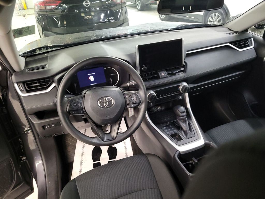 2024 TOYOTA RAV4 - Image 6