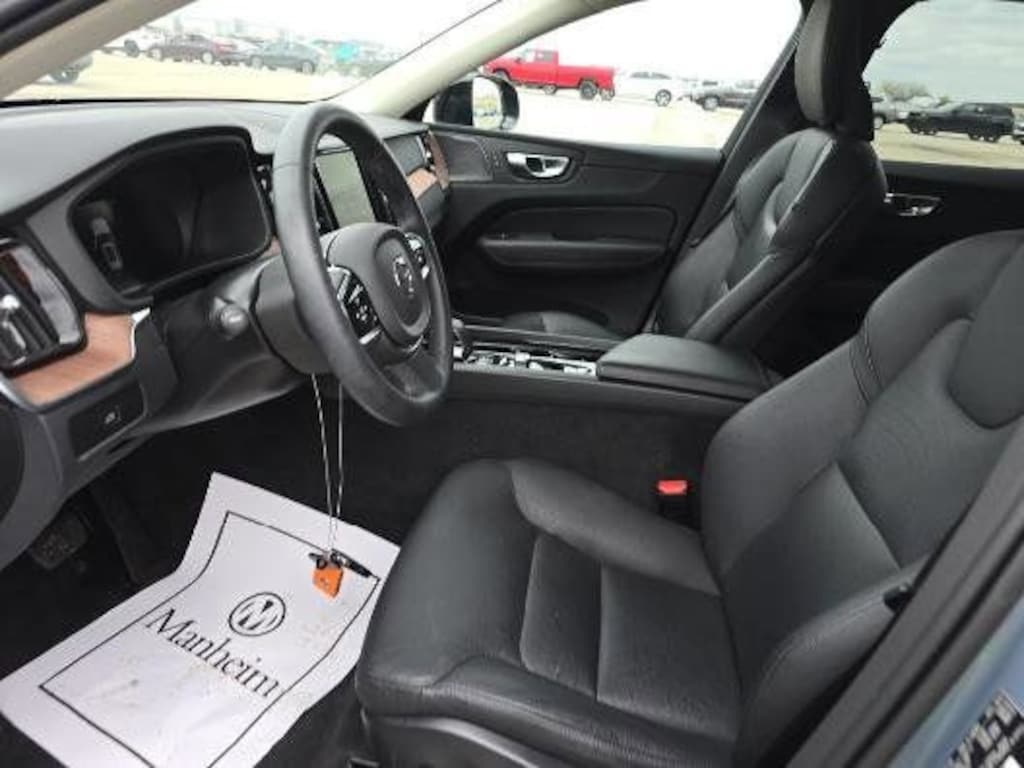 Used 2023 Volvo XC60 B5 Plus Dark Theme SUV