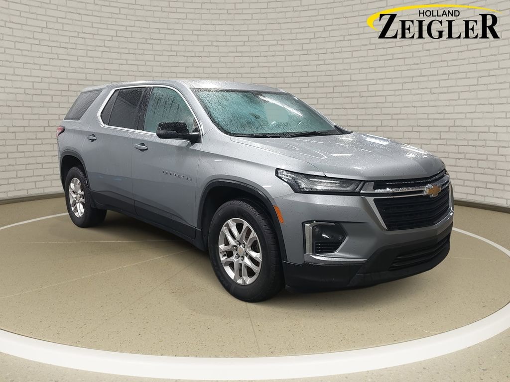 Used 2023 Chevrolet Traverse LS SUV