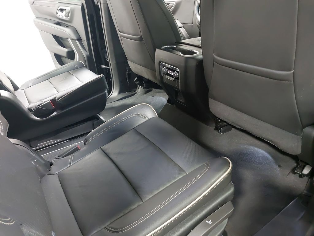 2022 GMC YUKON - Image 11