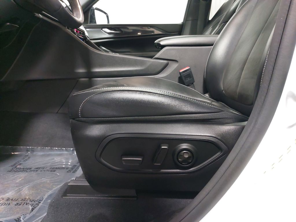 2023 JEEP GRAND CHEROKEE - Image 29