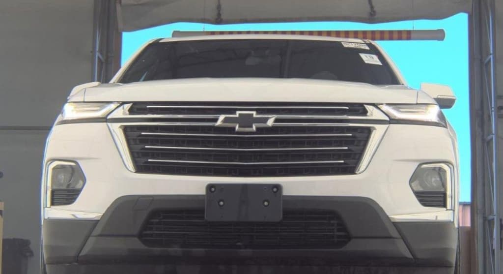 Used 2023 Chevrolet Traverse LT SUV