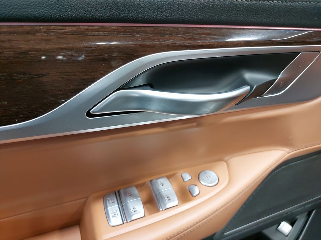 2020 BMW 750I - Image 26