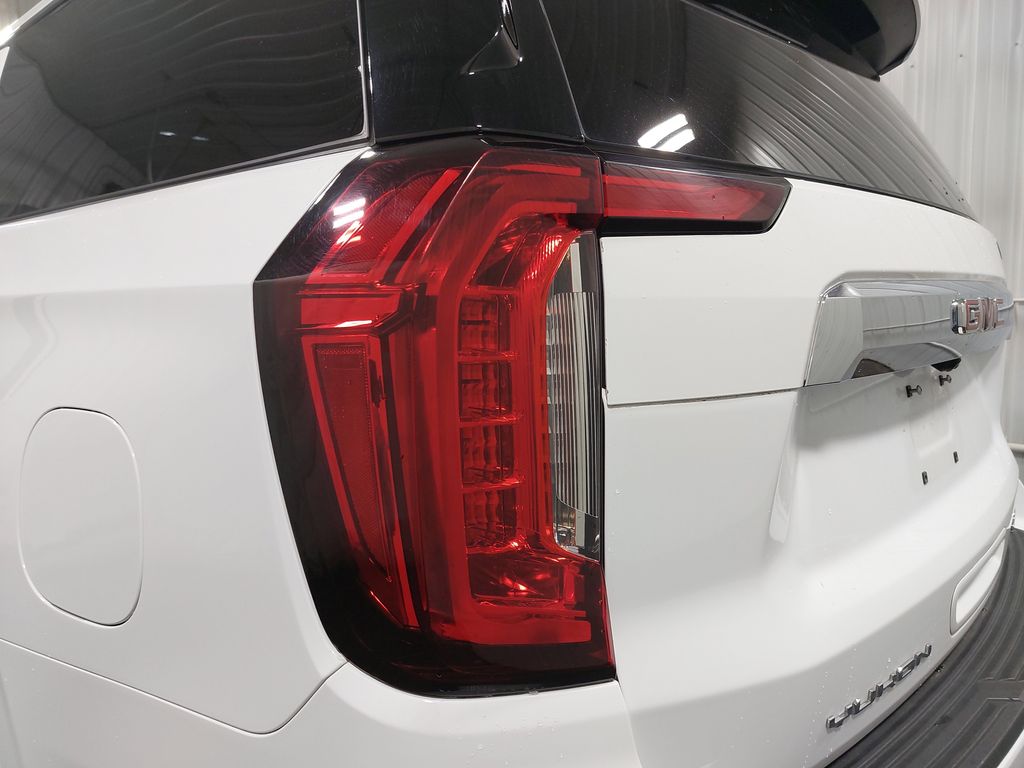 2024 GMC YUKON XL - Image 35
