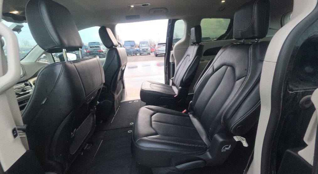 2024 CHRYSLER PACIFICA - Image 16