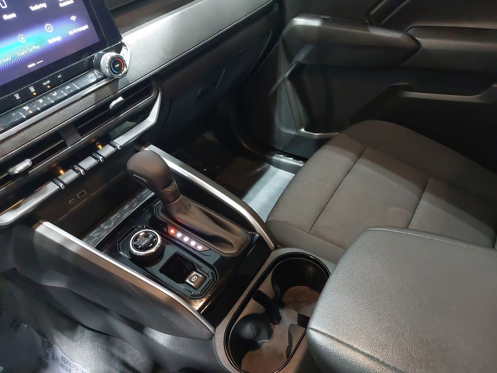 2023 CHEVROLET COLORADO - Image 24