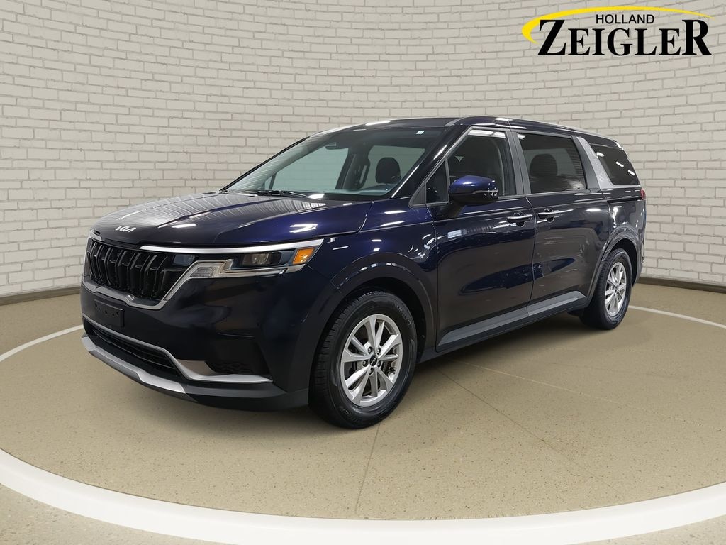 Used 2023 Kia Carnival LX Minivan/Van