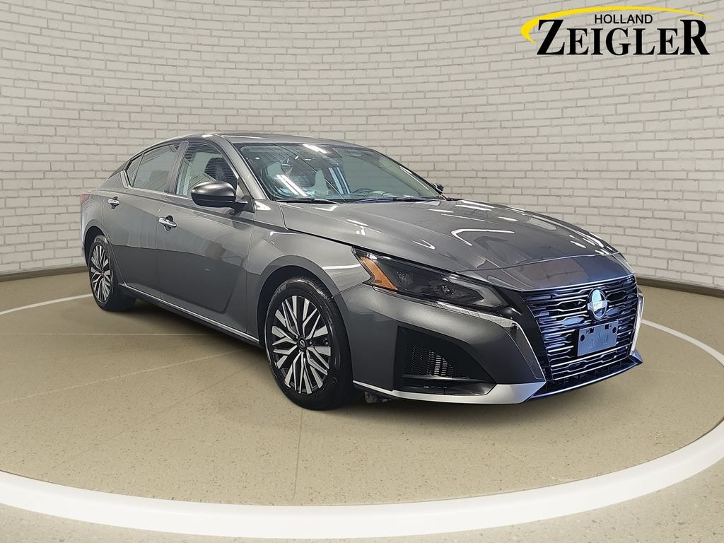 Certified 2025 Nissan Altima 2.5 SV Sedan