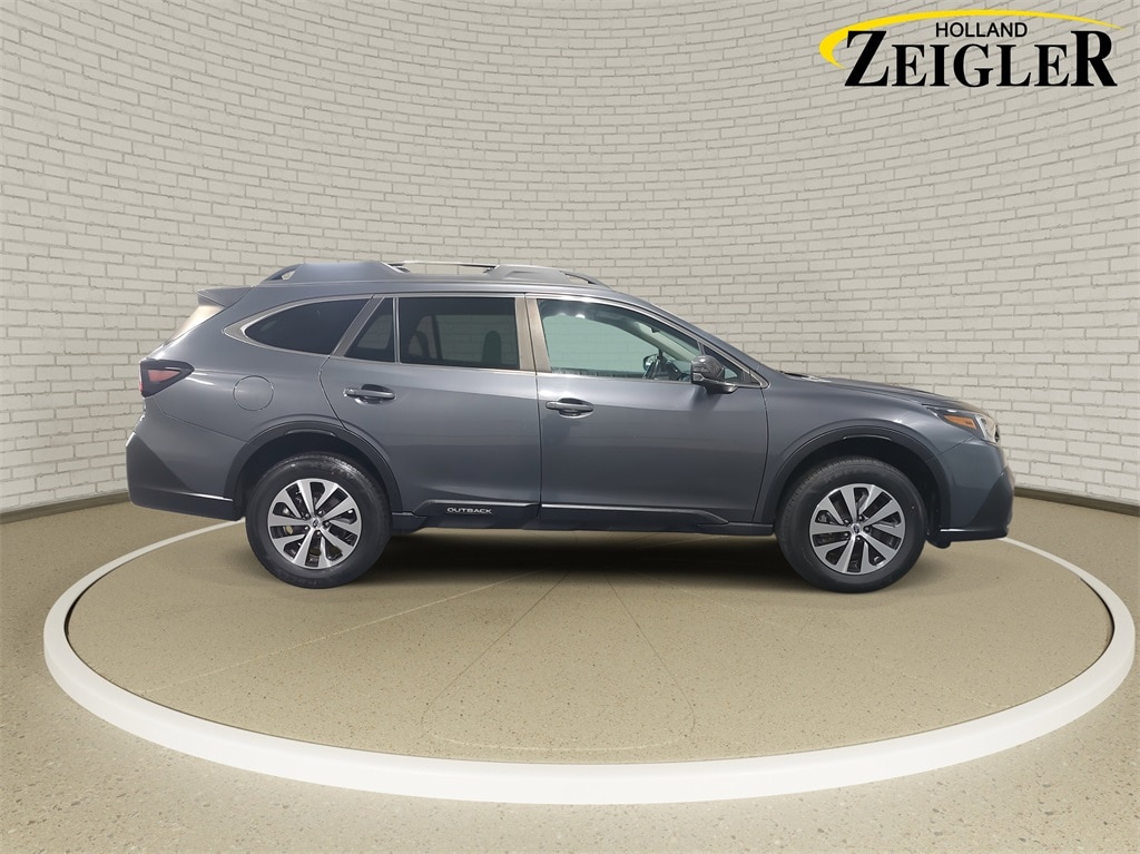 Used 2022 Subaru Outback Premium SUV