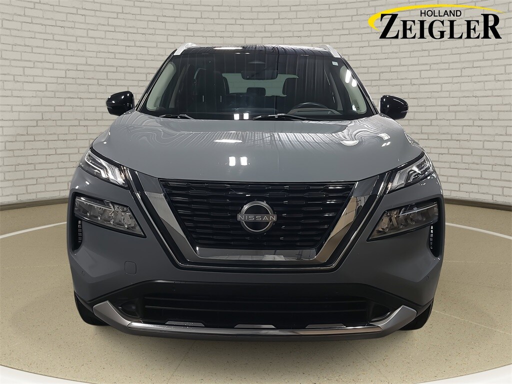 2023 Nissan Rogue Platinum photo 2