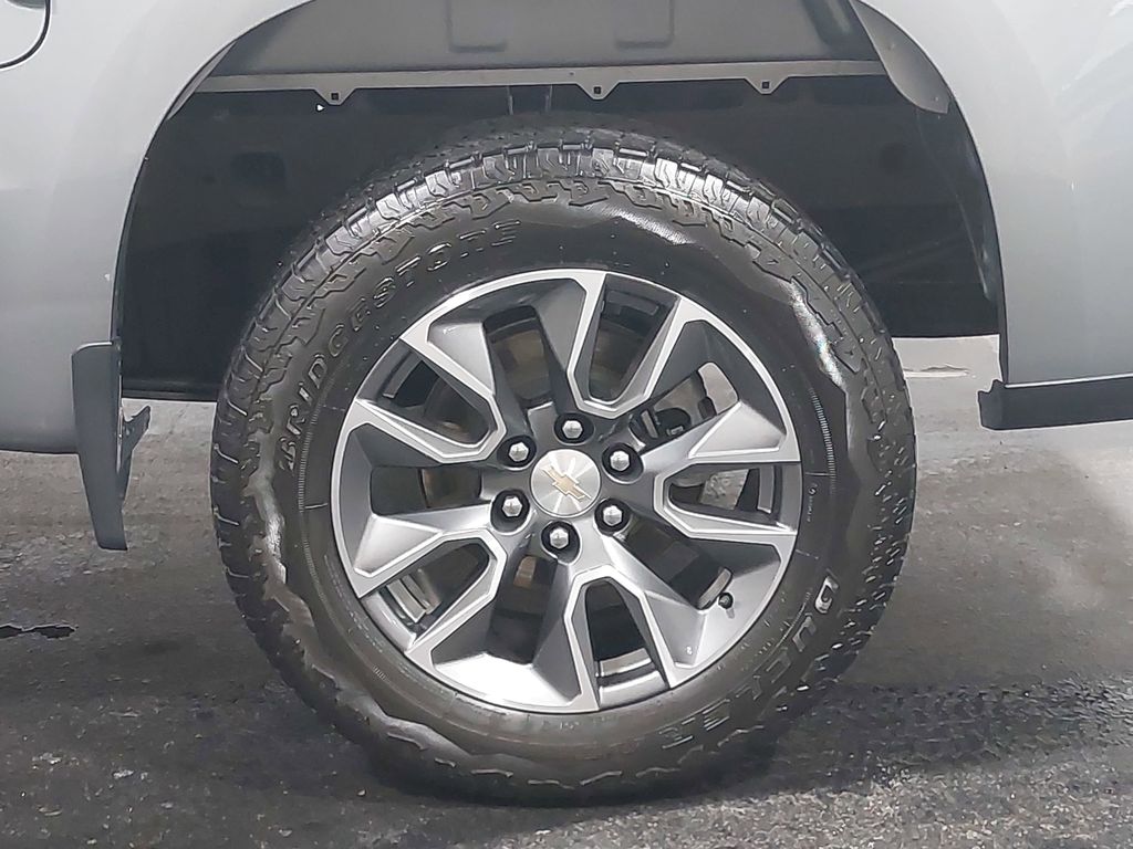 2023 CHEVROLET SILVERADO - Image 34