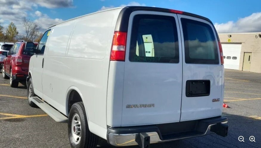 2024 Gmc Savana 2500 Cargo photo 2