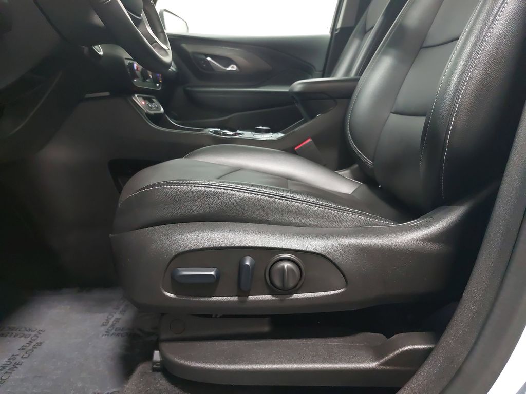 2024 GMC TERRAIN - Image 29