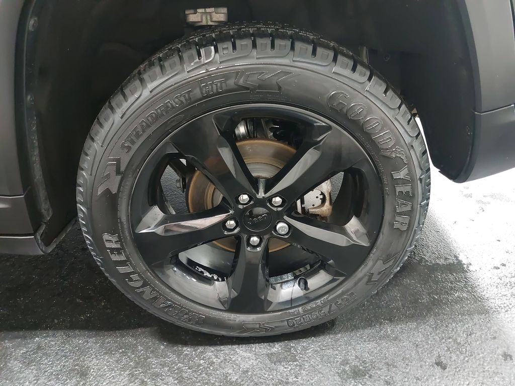 2023 JEEP GRAND CHEROKEE - Image 34