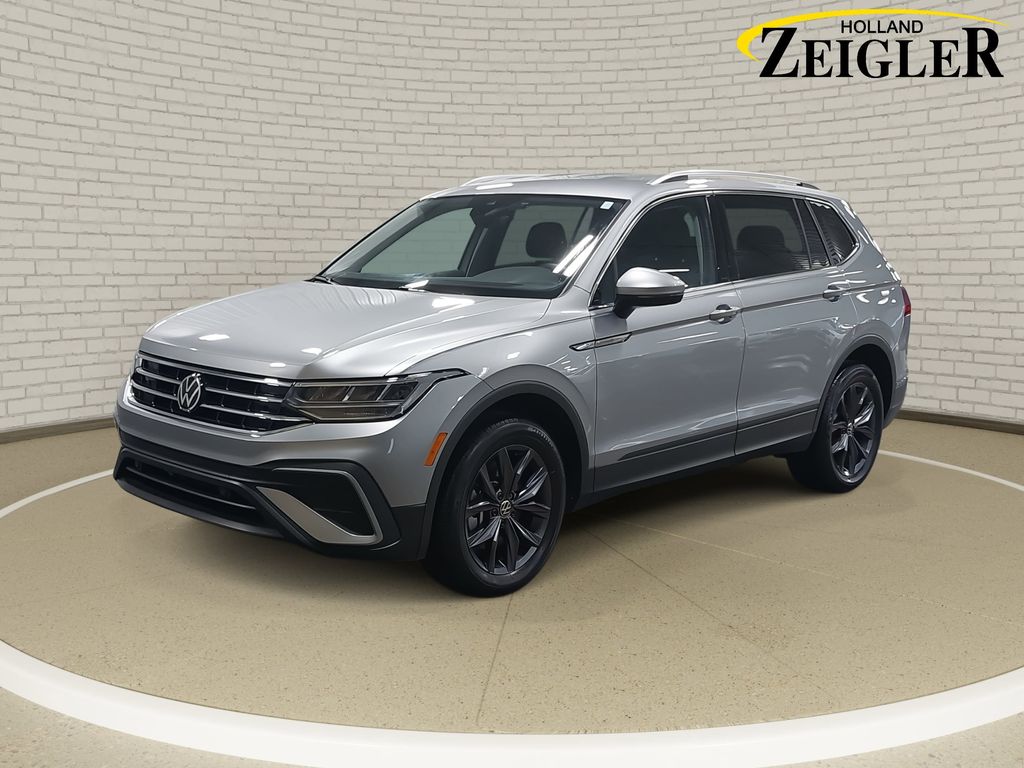2024 Volkswagen Tiguan SE's photo