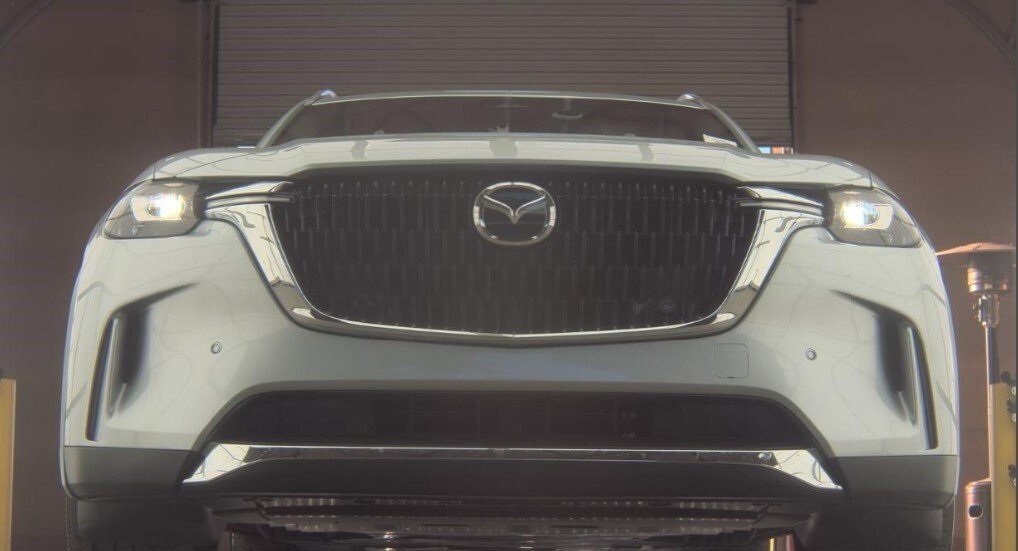 2024 Mazda CX-90 Premium photo 3