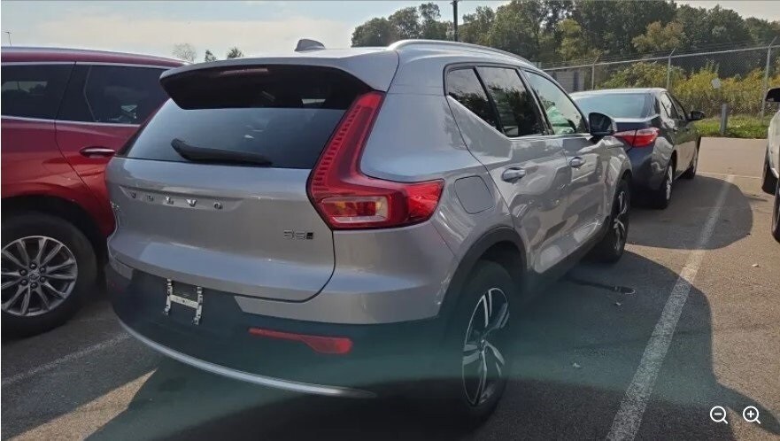 2024 Volvo XC40 Core photo 4