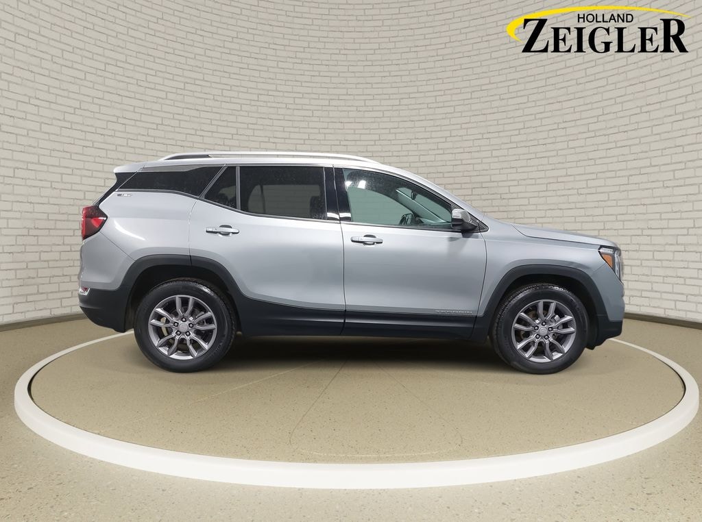 Used 2024 GMC Terrain SLT SUV
