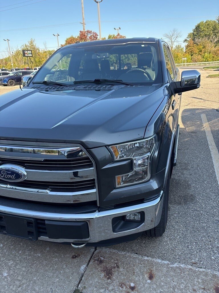 2016 Ford F-150 Lariat photo 3