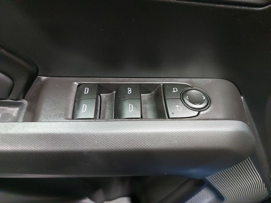 2023 GMC CANYON - Image 28