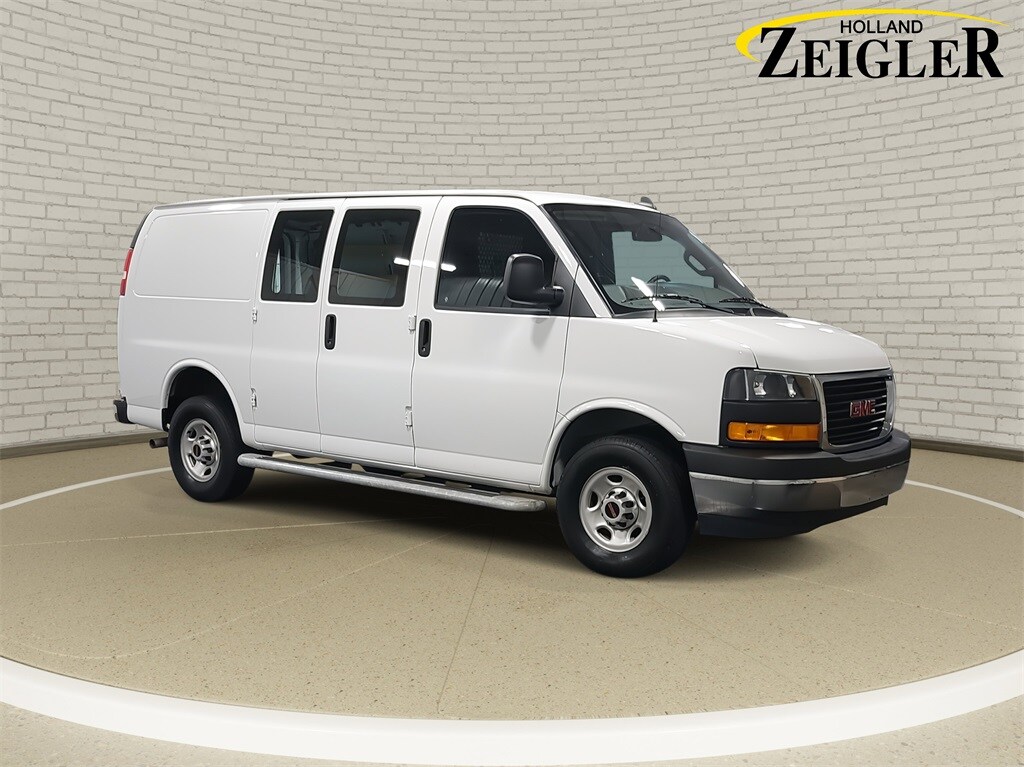 2023 Gmc Savana 2500 Cargo photo 3