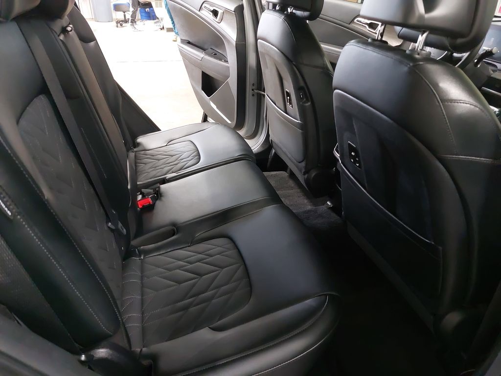 2025 KIA SPORTAGE - Image 11