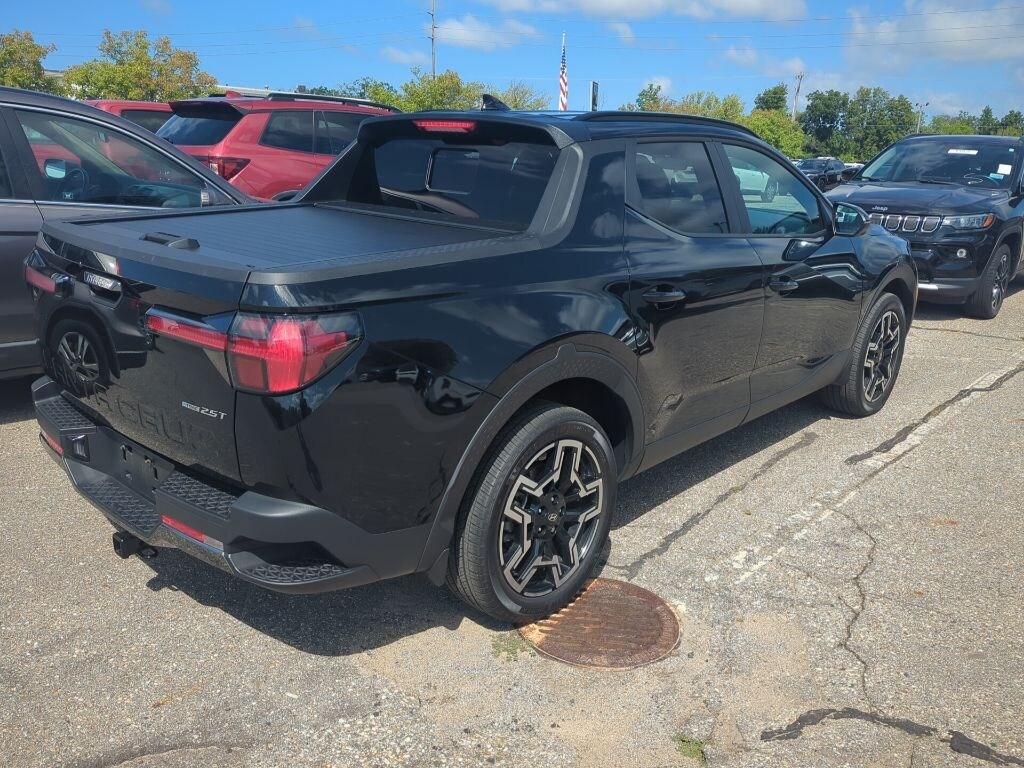 Certified 2025 Hyundai Santa Cruz Limited Truck