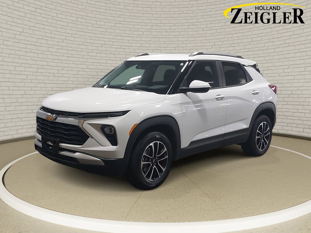 2025 CHEVROLET TRAILBLAZER - Image 1