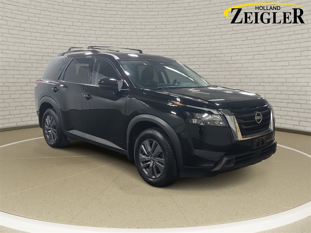 Used 2024 Nissan Pathfinder SV SUV