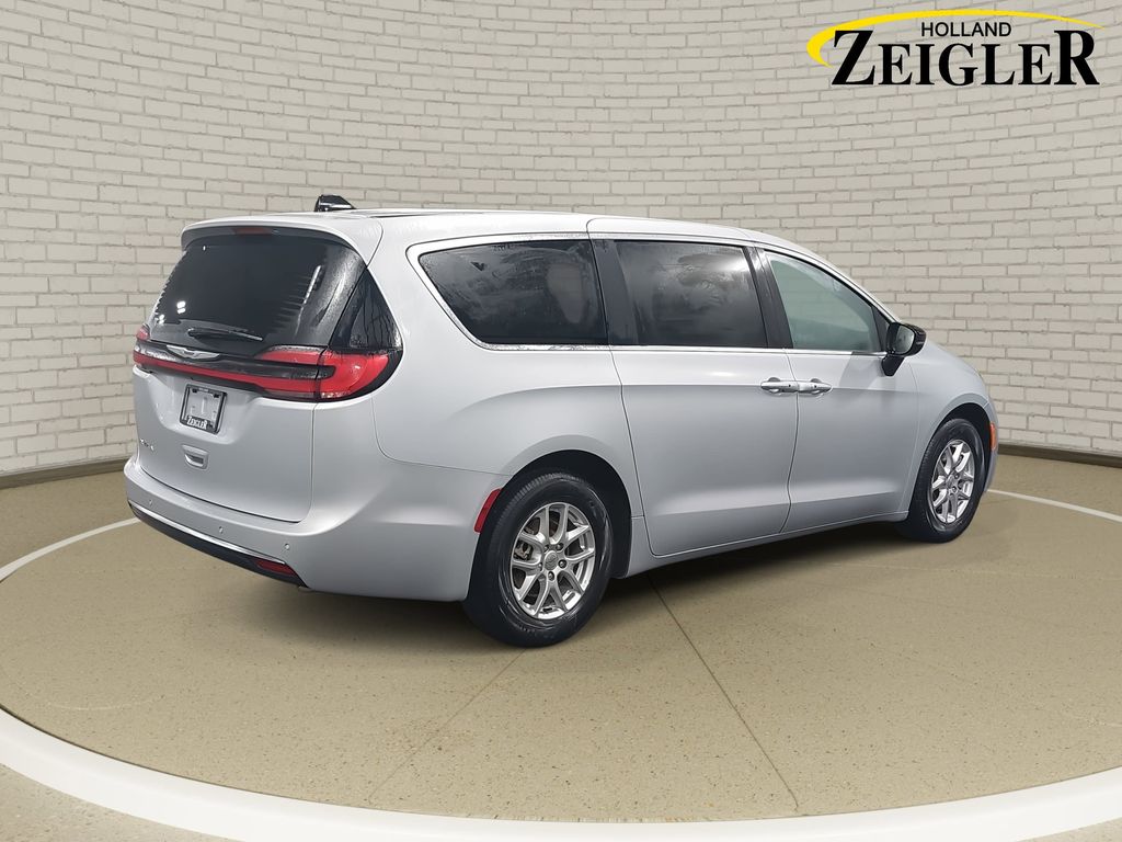 2024 CHRYSLER PACIFICA - Image 5