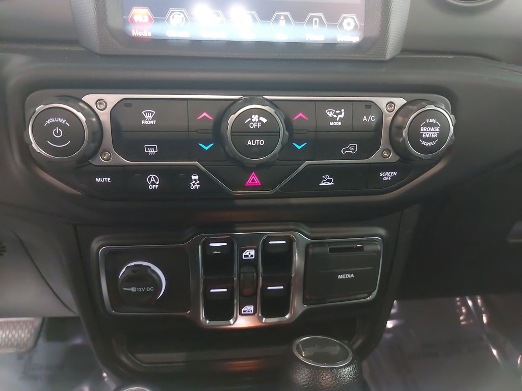 2022 JEEP WRANGLER - Image 20