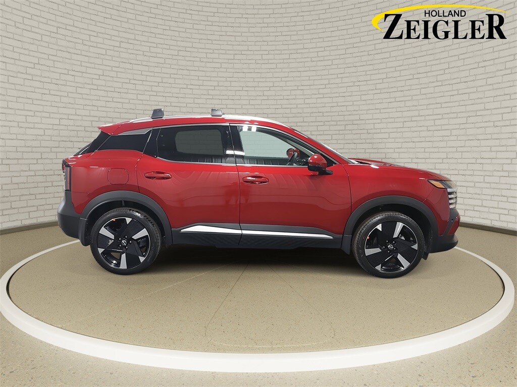 2025 Nissan Kicks SR photo 4
