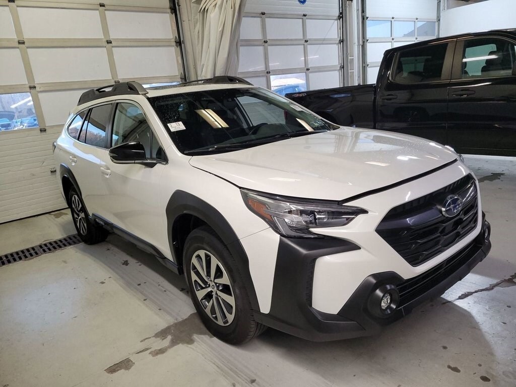 2023 Subaru Outback Premium photo 4