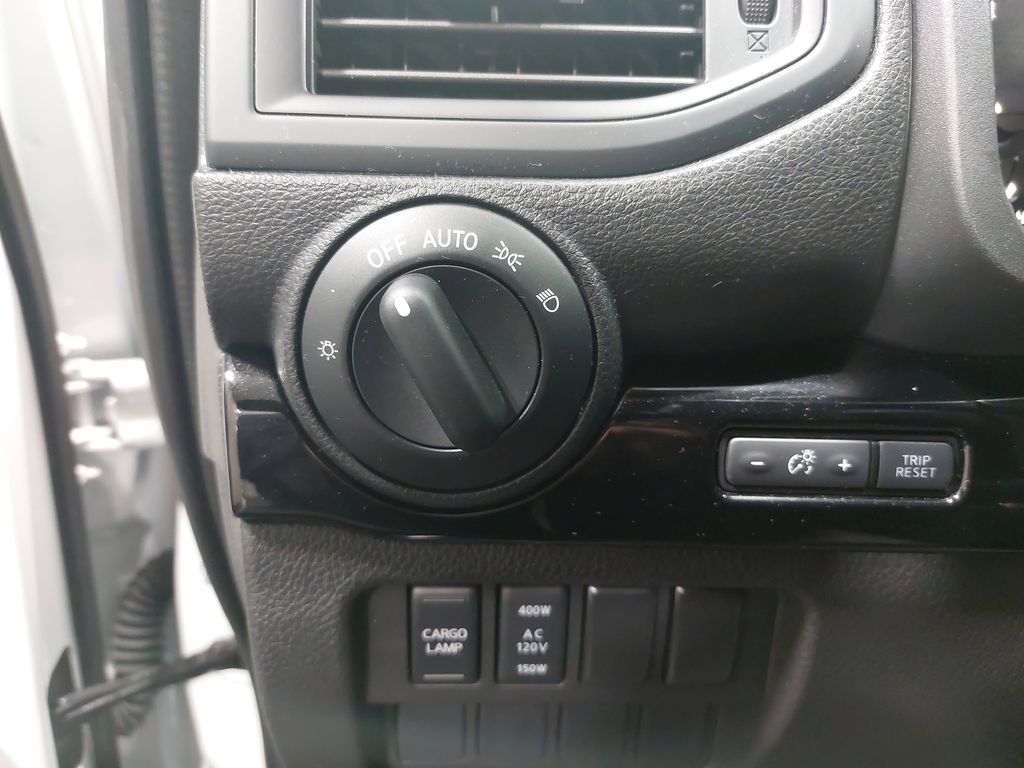 2024 NISSAN TITAN - Image 25