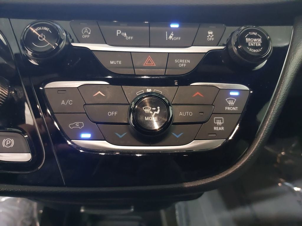 2025 CHRYSLER PACIFICA - Image 23