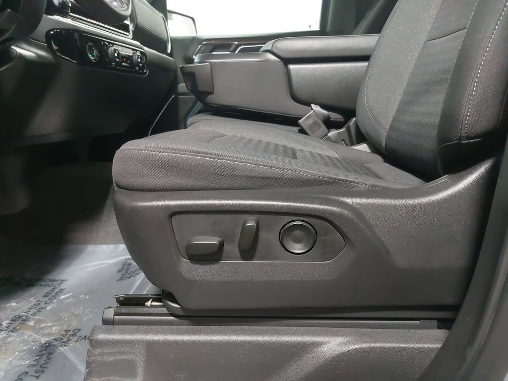 2023 CHEVROLET SILVERADO - Image 30