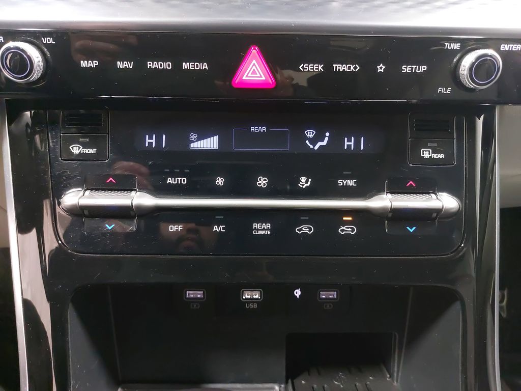 2023 KIA CARNIVAL - Image 22