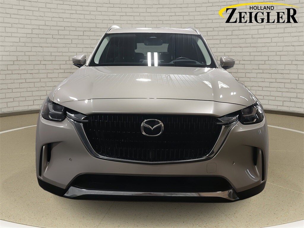 2024 Mazda CX-90 Premium photo 2