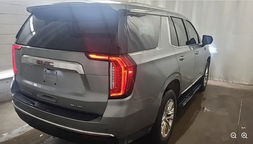 2024 Gmc Yukon SLT photo 4