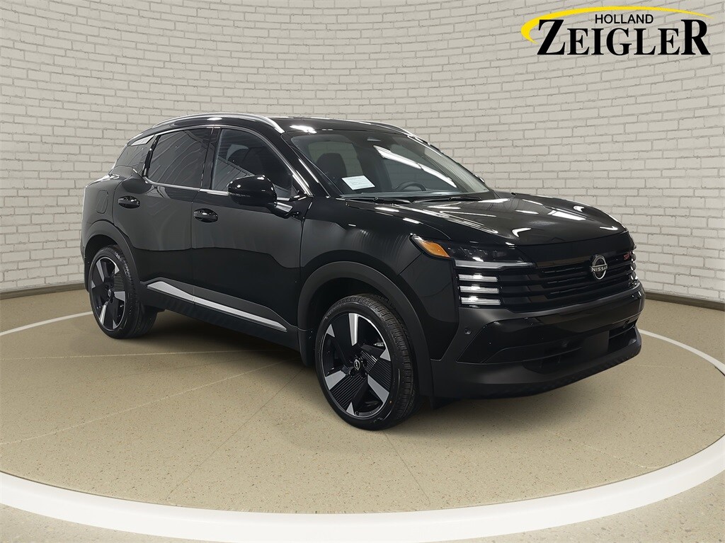 2025 Nissan Kicks SR photo 2
