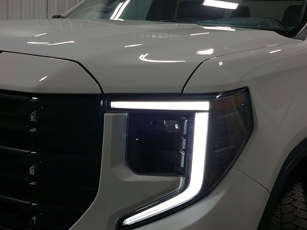 2022 GMC SIERRA - Image 32