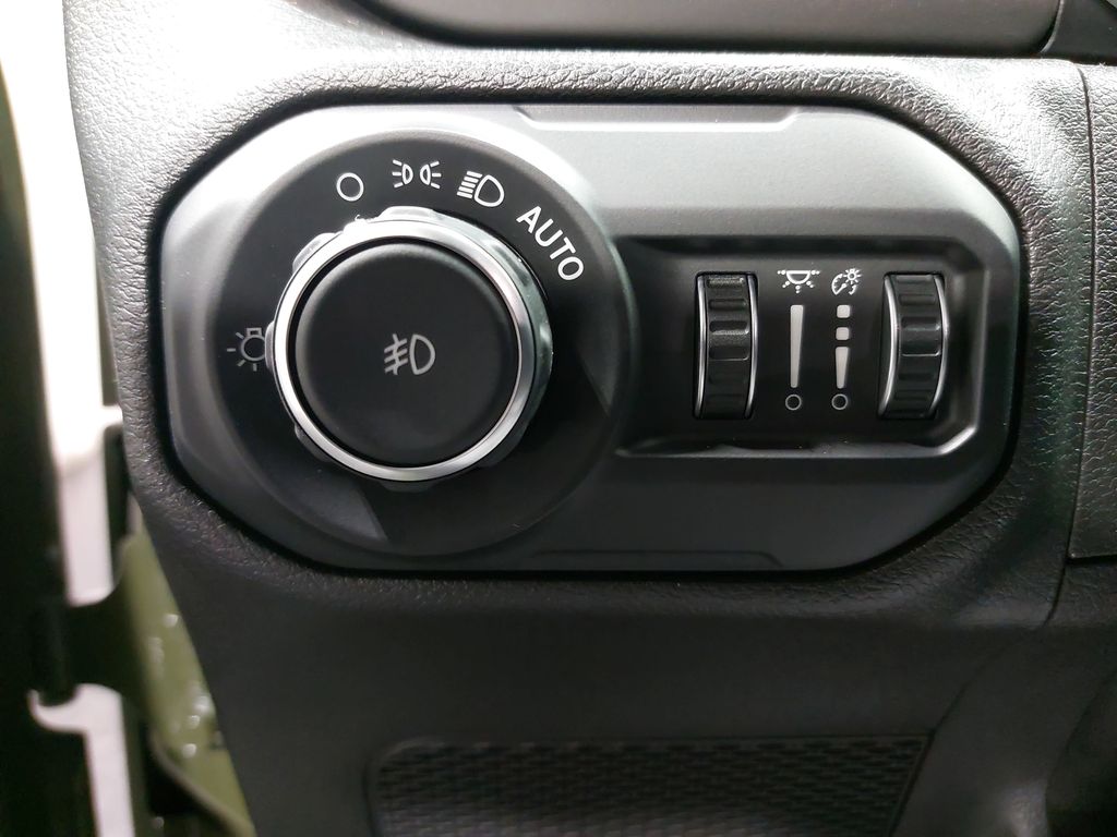 2021 JEEP WRANGLER - Image 25
