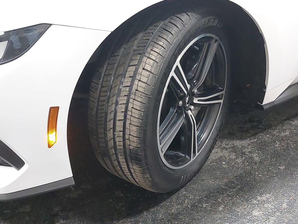 2024 FORD MUSTANG - Image 31