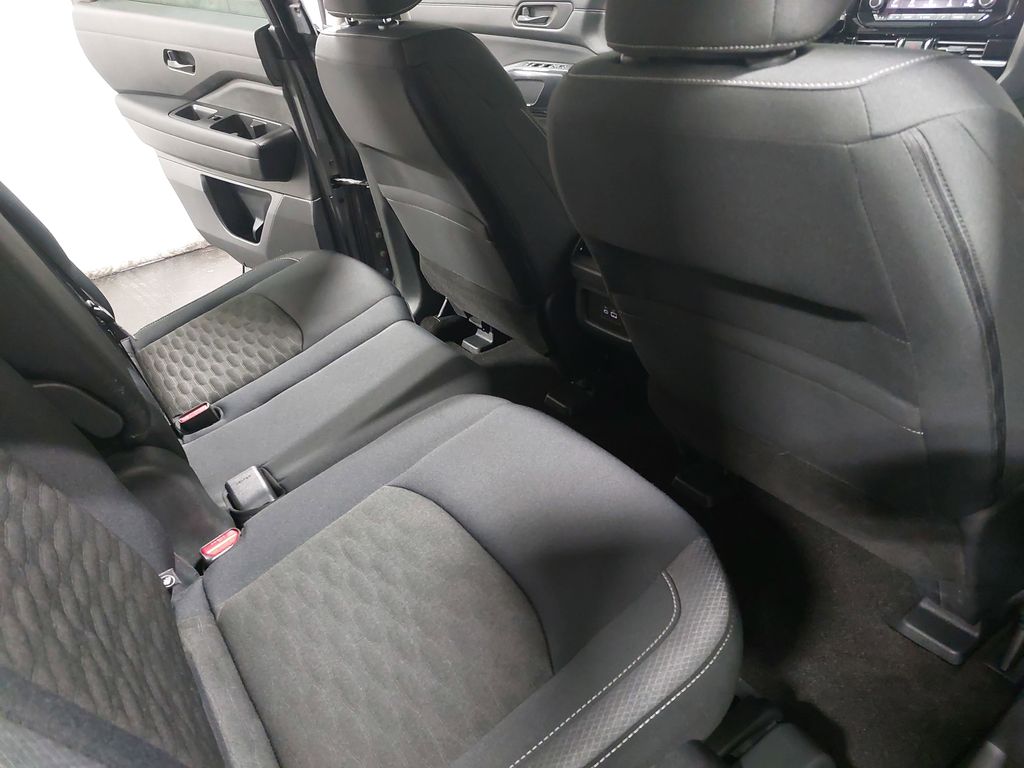 2025 NISSAN PATHFINDER - Image 11