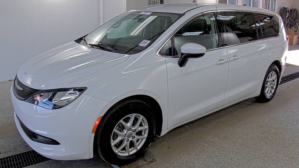 2022 CHRYSLER VOYAGER - Image 1