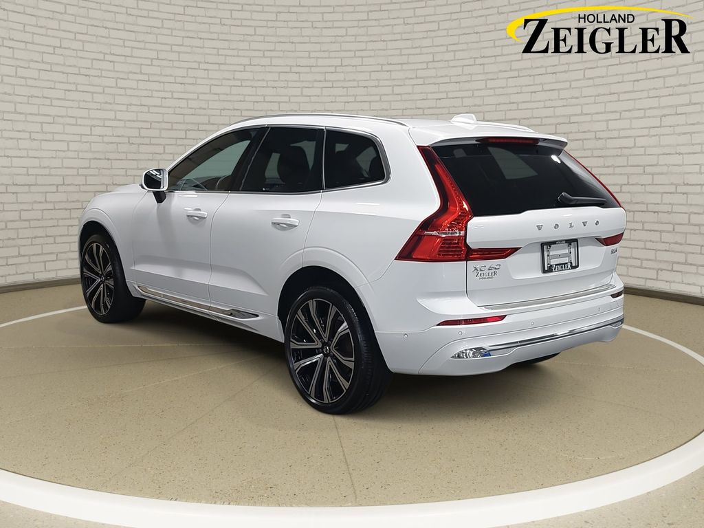 2023 VOLVO XC60 - Image 7