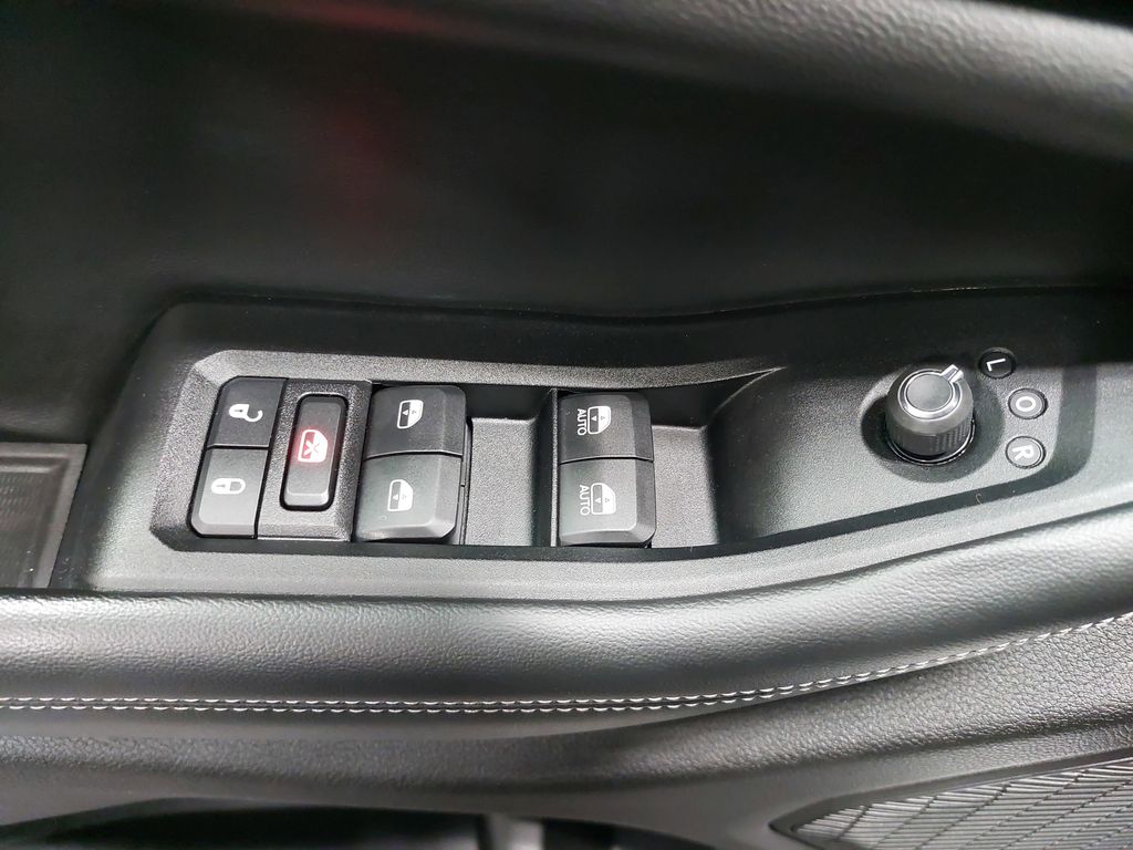 2023 JEEP GRAND CHEROKEE - Image 28