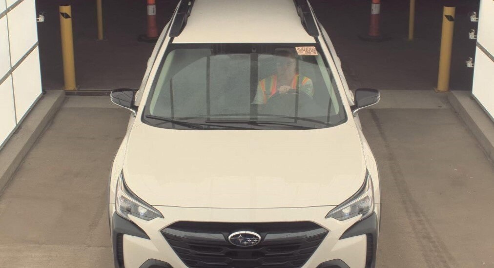 2024 Subaru Outback Premium photo 2