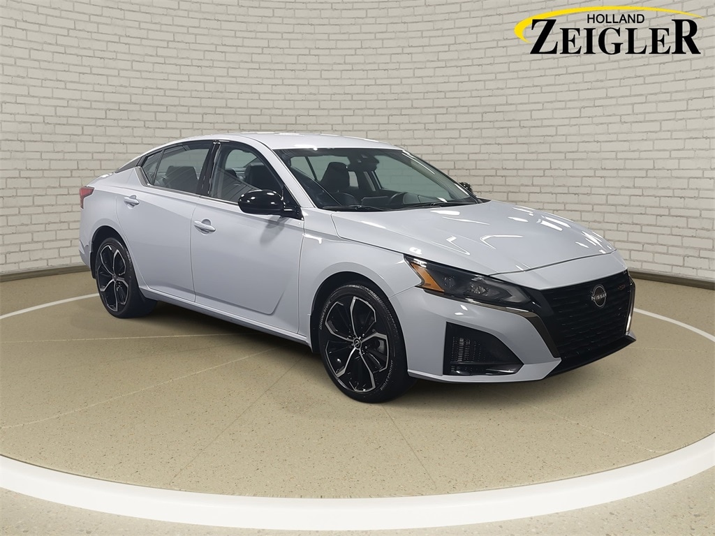 Used 2025 Nissan Altima 2.5 SR Sedan